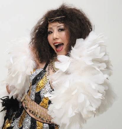PLUSONEWEST's tweet photo. 【予約受付開始!!】

『LIVE!エミちゃん祭り2026』～しゃべったりしゃべったり笑ったりエミったり～

出演:升毅、川下大洋、萬谷真之、牧野舞、江本雅朗、たくませいこ、西原希蓉美、花野紗南、ほか随時追加

11/8（日）15時半開宴
ロフトプラスワンウエスト
前売:3500円

https://t.co/6pLIfmtTuA https://t.co/MBEACikhvC