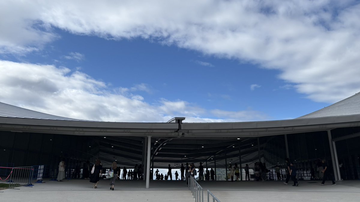 torutakahas's tweet photo. お前、本当にJR高松駅周辺なのか？違うって言ってくれ！ https://t.co/e67mRIbCFC