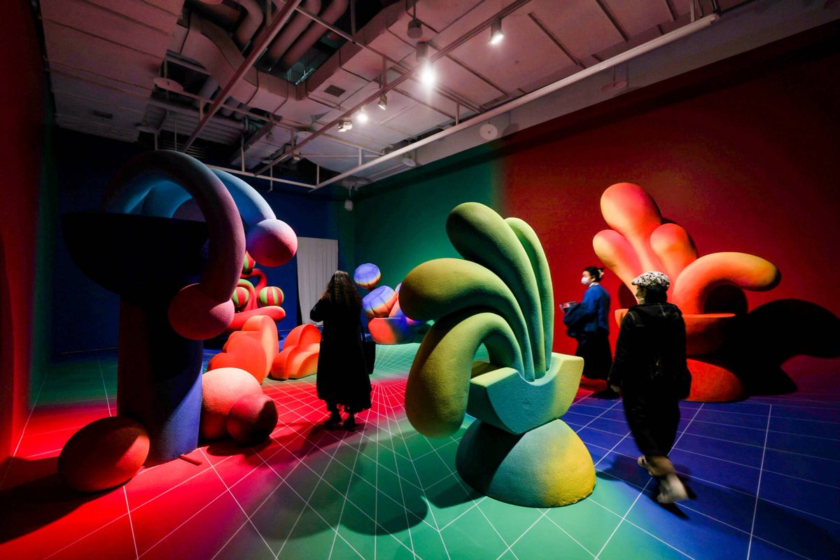 ForrestDeacha's tweet photo. This weekend’s pop-up art exhibit blew my mind—immersive light installations and interactive sculptures turned empty warehouse into a dreamscape. Can’t stop replaying the vibe!， https://t.co/8DoP4ogyvg