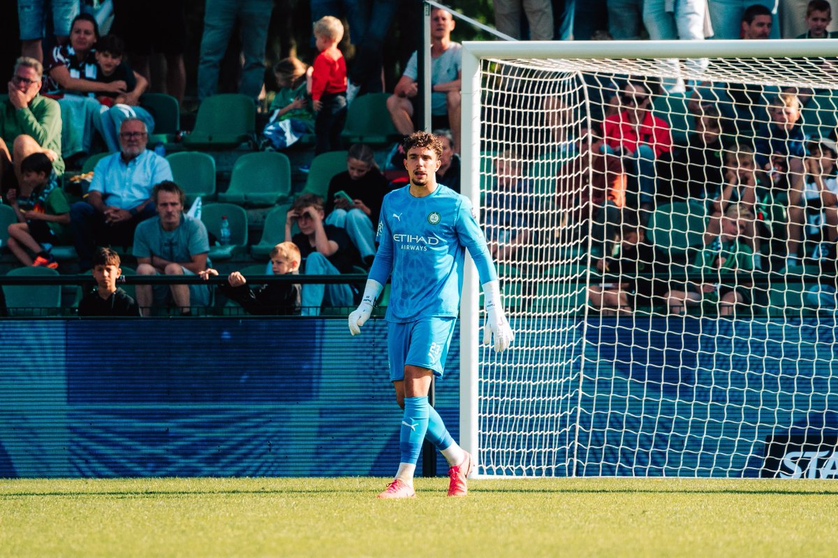matthewjaja0's tweet photo. 🇧🇪 MATTHIAS PIEKLAK(20) STANDS TALL 🔥
HIS NUMBERS Vs. KV MECHELEN
90' MINS PLAYED
41 TOUCHES
4 SAVES MADE
79% PASS ACC.
5 LONG PASSES
2 DIVING SAVES
2 SAVES IN THE BOX
2 HIGH CLAIMS
4 RECOVERIES
SOLID DISPLAY 💫💎
#MatthiasPieklak #Pieklak #Lommel #LommelSK #ProLeague https://t.co/0vxDCevLKS