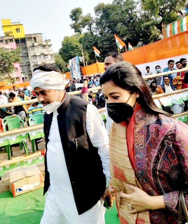 aycsnkhan's tweet photo. Happp Birthday @LambaAlka ji 💐 https://t.co/FwtFhb4wxr