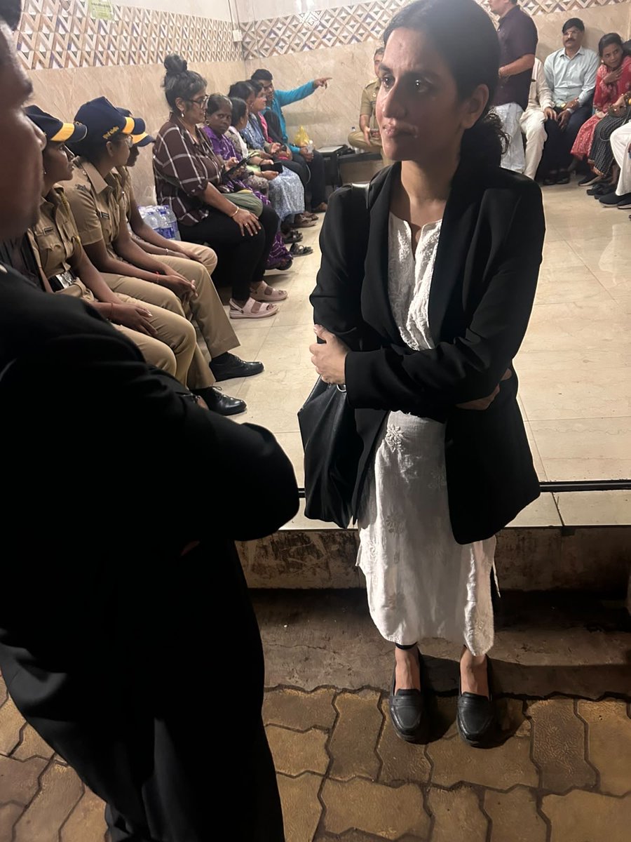 VijayGajeraO's tweet photo. This is a very serious matter now.

A German citizen and OCI cardholder, Navneet Pal, is playing a background role in instigating students in the IIT Bombay suicide case.

We need an investigation into her role with Marxists. https://t.co/3QeWKosXUG