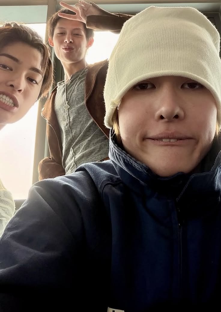 bawanghoreg's tweet photo. lunch ala bule bule dulu 🤟💥 https://t.co/IR5HEjNHDd