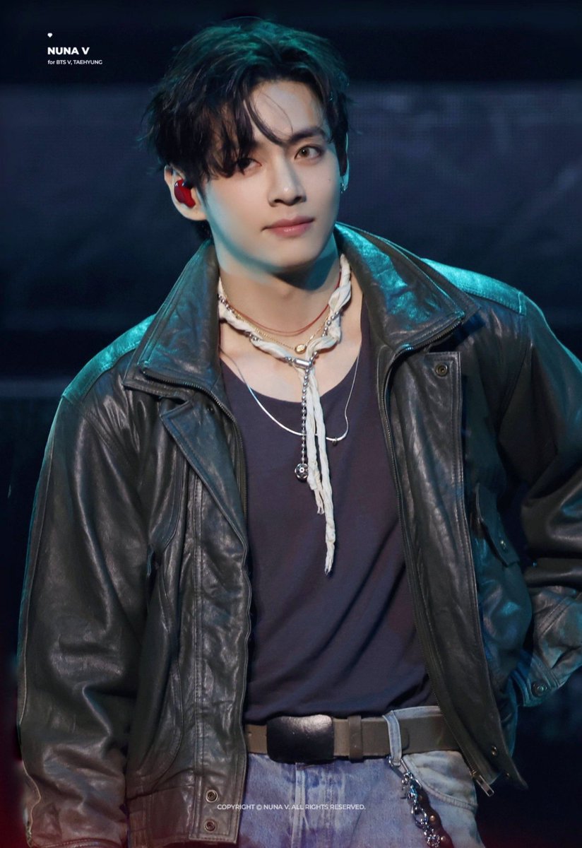 JKLabzme's tweet photo. Most FOLLOWED K-Pop Soloists on Spotify

🥇V - 22,197,706 [+7,543]
🥈JUNGKOOK - 21,742,213 [+11,730]🔥

FOLLOW JUNGKOOK ON SPOTIFY
https://t.co/Dzpla63Xlt… https://t.co/aSDaltdb0T