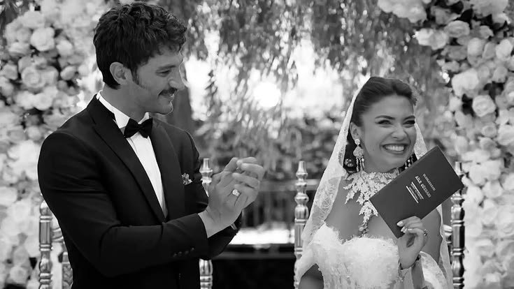 Berivan0023's tweet photo. Kutsal haftaya girmiş bulunmaktayız 🤍Halefe son 3
#HalefKöklerinÇağrısı #yilser https://t.co/s4yoMpA6mL