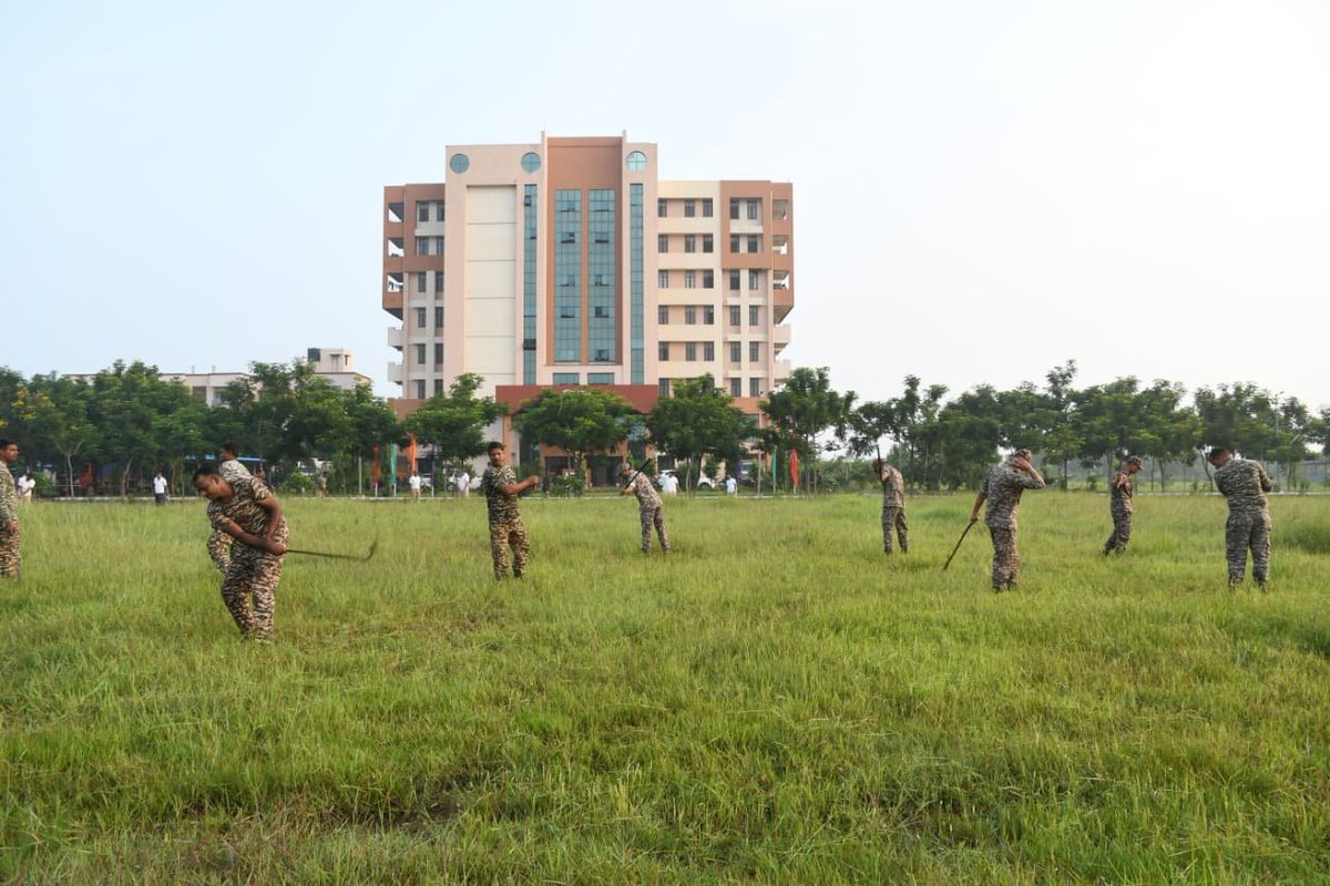 GCRAIPUR's tweet photo. On 21 Sept 2026, under #SwachhataHiSeva2026, #GCRaipur conducted a cleanliness drive in and around the 480 Men Barrack area, promoting cleanliness and hygiene.

@swachhbharat
@SwachhBharatGov
@MoHUA_India
@MoJSDDWS https://t.co/aK5HCjGSiU