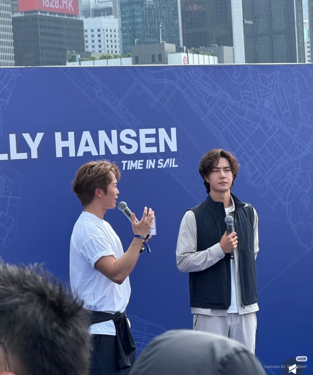 envyofyibo's tweet photo. Woww!!!! Wang Yibo so handsome!! 

YIBO X HELLY HANSEN CRUISE
#WangYiboxHellyHansen #HellyHansen #WangYibo https://t.co/jv4ZuGDrds