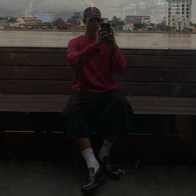 pannPoeurn's tweet photo. #NewProfilePic https://t.co/b0QwLEpUpa