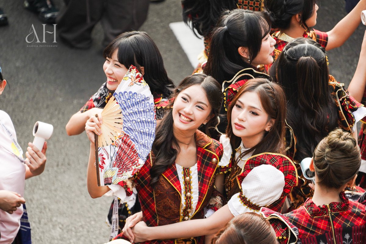 hardiaswara's tweet photo. 260920
🎞️"Ayo Tersenyumlah!" JKT48 MV Shooting
📍 CFD Senayan, Jakarta.

#JKT48 #JKT48Fight #JKT48AyoSenyumlah #GreesellaAdhalia #Degrees_OFC #KathrinaIrene #Kath_Inc https://t.co/1CzdVMtcCr