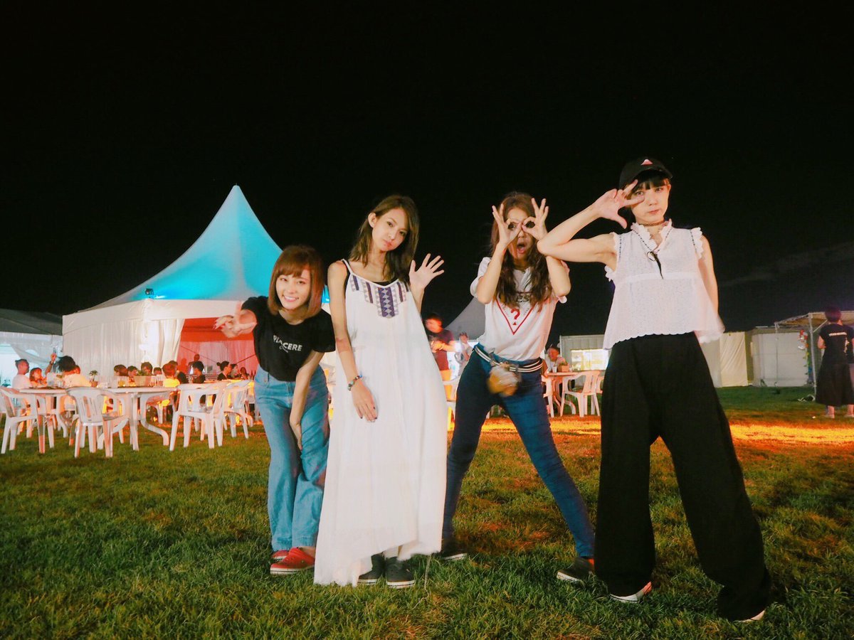 BULE_RS's tweet photo. スキャフェス
2016/8/21 
泉大津フェニックス

SCANDAL史上最大規模の野外ライブ
12000人
ステージ上は西日だったからメンバーは暑くて眩しかったはず
初めての47ツアー、BEST ALBUMの告知

これが10年前とは思えない…
DVD見よう！

#スキャフェスヤバイ
#SCANDAL

https://t.co/YEcTo0CslB https://t.co/YnpbmfXaXd