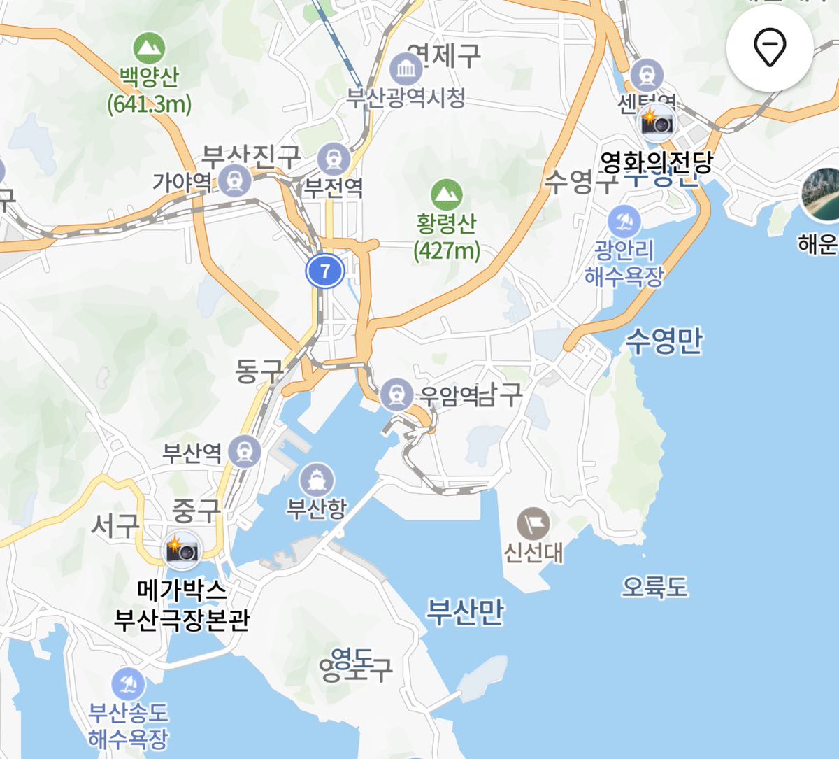 10hvvang's tweet photo. 뜨헉.. 너네 왜 이리 떨어져있어 https://t.co/Fguo5MXpEG