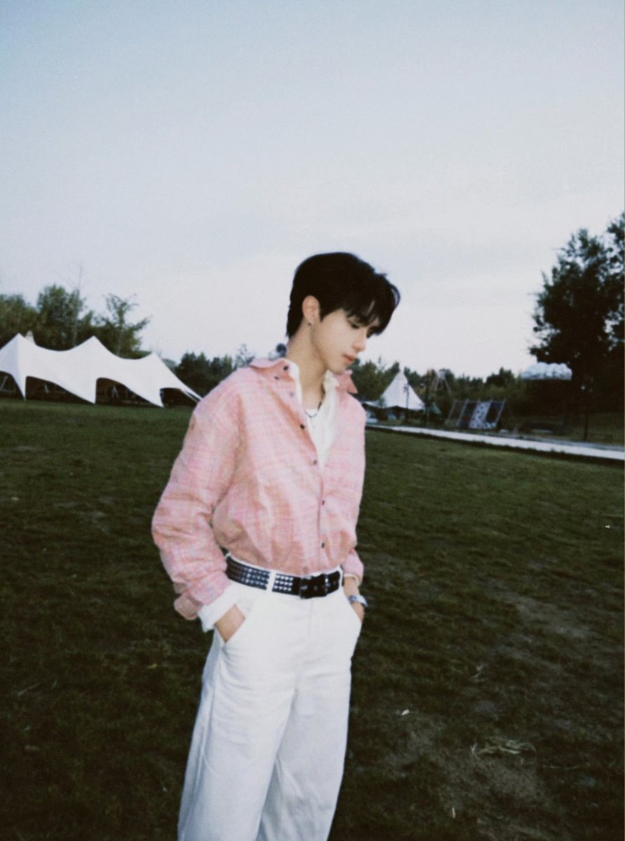 fangirl___feels's tweet photo. More precious than time itself. #HelloSeptember
比时间更珍贵的。#你好9月# ​​​

(Can be Leo or the moment he is refering to or both)
092126 #Kingston updated weibo.
#煙灰 #ASHofficialseries #彭梓燁Leo #億軒Kingston #Yixuan #PengZiye #LinK https://t.co/o3ZqL37Xkl
