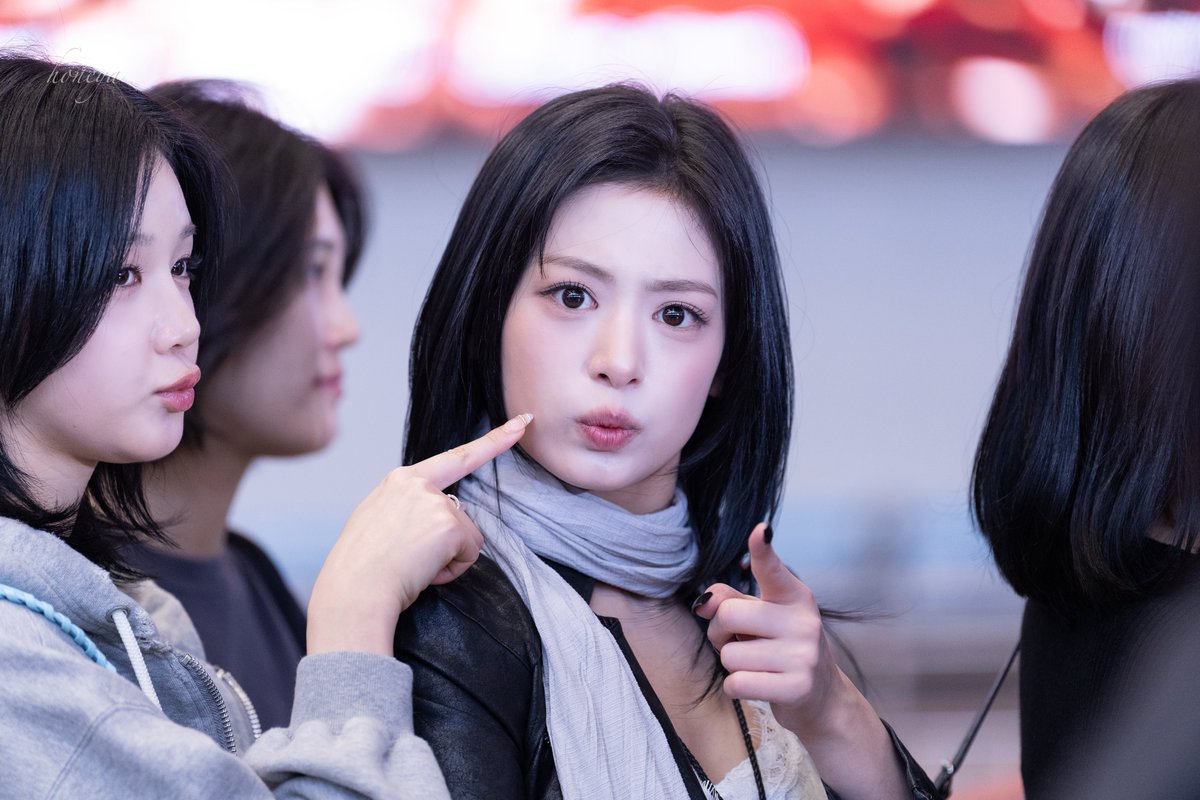 honeya0401's tweet photo. 260921 GMP
👸🏻👉🏻😚
#PHARITA #ภริตา #파리타
#AHYEON #아현
#BABYMONSTER #베이비몬스터 https://t.co/K77v0zf1Uk