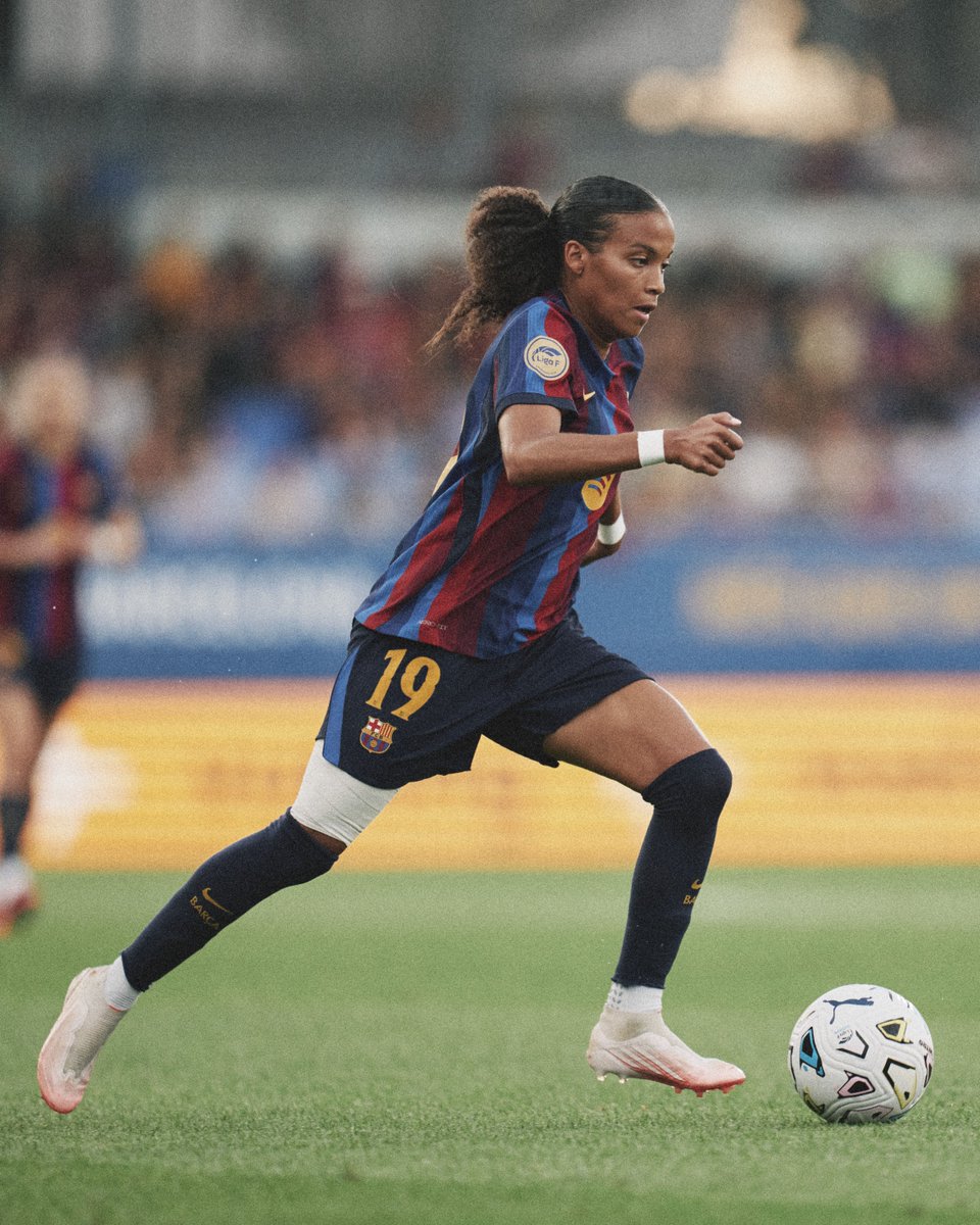 alexcaparros's tweet photo. Vicky

FC Barcelona v Atlético de Madrid

#FCB #FCBarcelona #VickyLopez #Football #WomensFootball https://t.co/gcaqmZlvB8