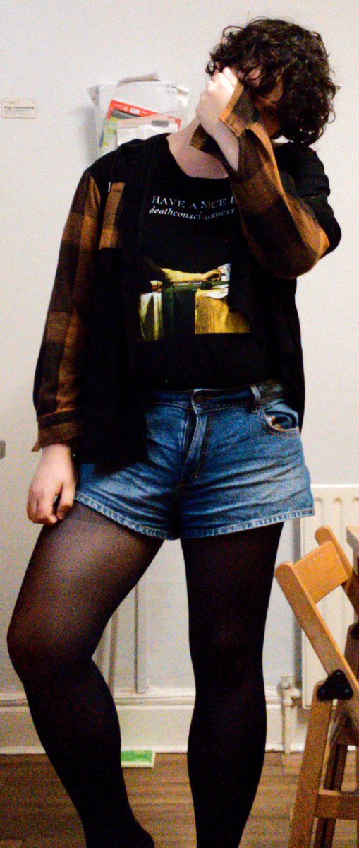 toraaalol's tweet photo. nah cause fr what if i just never take it off https://t.co/K7OEwfkjKv