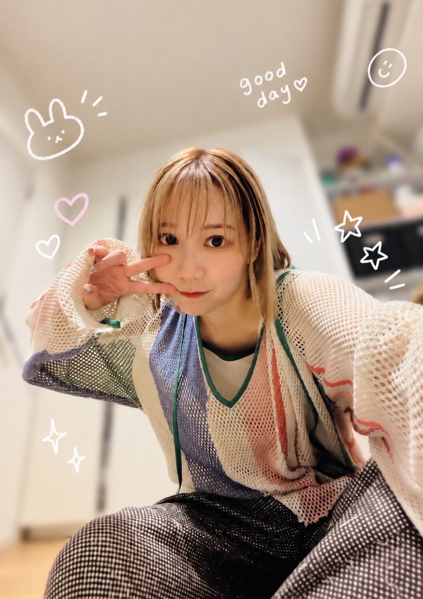 Natsukawa_Staff's tweet photo. 夏川は本日も、健やかです🐣
お仕事はもう終わって、お家に帰ってきたよ
みんなも今日は早くおうち帰って
ゆっくりしてね🏠
(夏川🐣🐼) https://t.co/b5JuBowV36