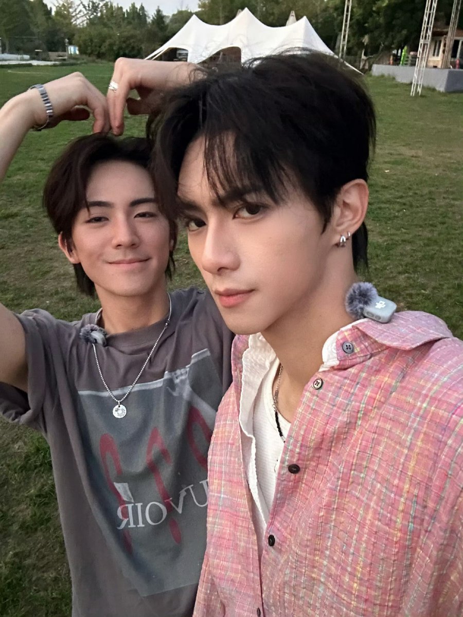 fangirl___feels's tweet photo. "More important than answers. #HelloSeptember"
比答案更重要的。#你好9月# ​​​

092126 #Leo updated weibo.
#煙灰 #ASHofficialseries #彭梓燁Leo #億軒Kingston #Yixuan #PengZiye #LinK https://t.co/s12g6sYICg
