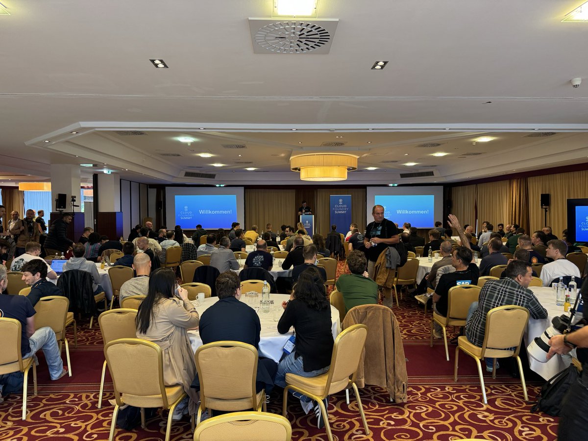 tehkuhnz's tweet photo. Great way to start off the day with a packed house at @cloudfoundry summit 2026 https://t.co/Ynmxy1J5Rk