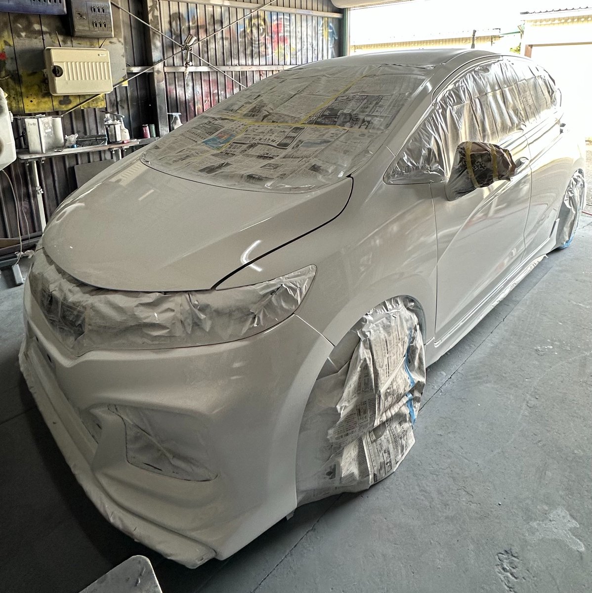 Screws_Garage's tweet photo. フィットRS 10万円全塗装
NH854 130Rホワイト
ルーフが高く塗装が難しかったのでいつも求めてる完璧な仕上がりとは言えないですが
良い勉強になりました💪 https://t.co/Fv0JLVRnCr