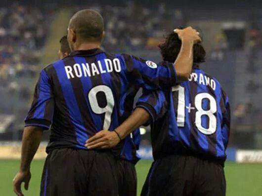 90sfootball's tweet photo. Ronaldo and Ivan Zamorano. https://t.co/18pNbSBXkk