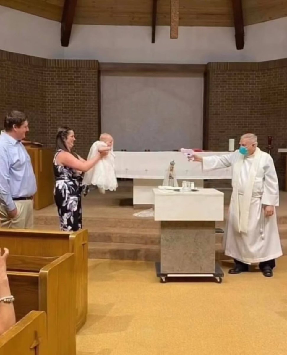 HK_Newss's tweet photo. The water gun baptism was wild 🔫 https://t.co/9AwWtilVvi