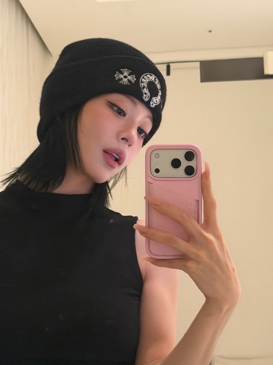 kayapyapan's tweet photo. ͏  ͏  ͏  ͏  ͏  ͏  ͏ 
͏  ͏  ͏  ͏  ͏  ͏  ͏ 
🍀: Good afternoon, friends! How's everyone doing? Please make sure to stay hydrated, and don't forget your umbrellas when going out, you never know you might need it! Have a good day. 🌞 
͏  ͏  ͏  ͏  ͏  ͏  ͏ 
͏  ͏  ͏ https://t.co/avPhumUDqx