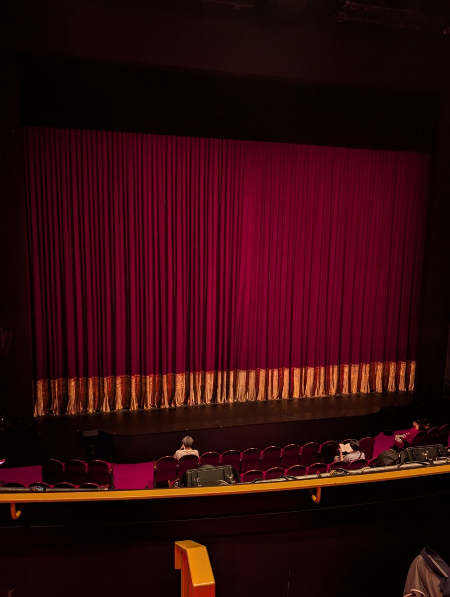 Pepper_0823's tweet photo. 夢から醒めた夢　終演

めちゃくちゃ良かった。
今年イチ泣いた。
マンマミーアで結構泣いたけどそれを遥かに上回った。
久しぶりに観たから余計に感情が噴き出たかも。
人気もあるし良い作品だってのは分かってたけど、こんなに泣くとは思わなかった。
感動感動。ホントに良い時間をありがとう。 https://t.co/L05kW7jL5H