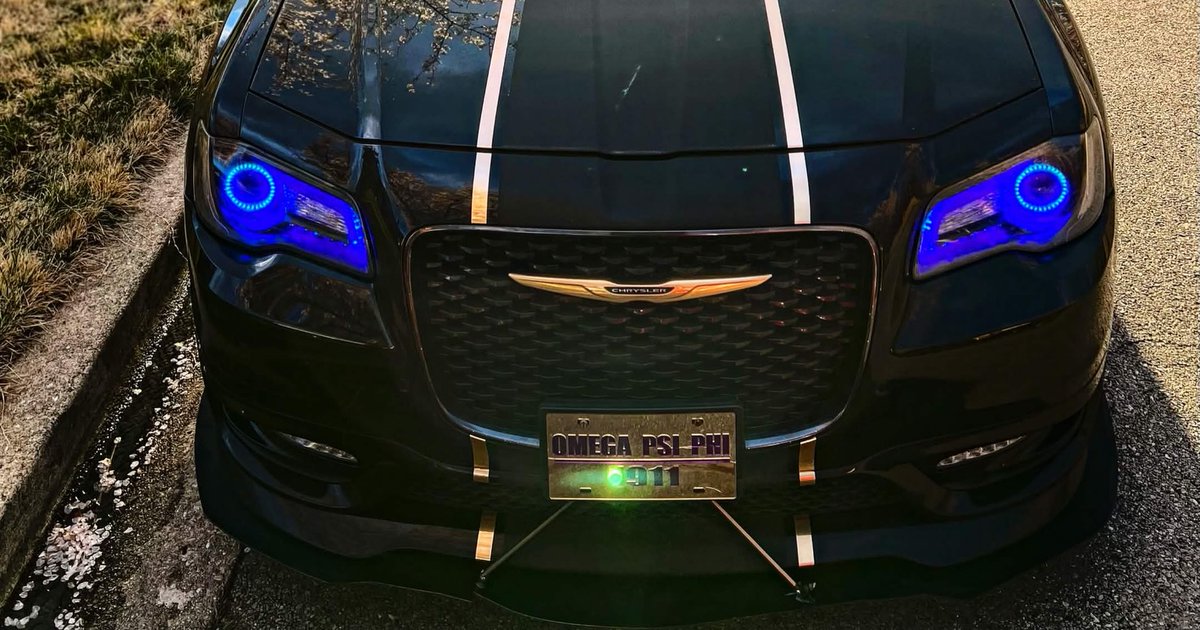 VickyRidgeya4y's tweet photo. TBT with a few of our members

Car Club
DMV HEADTURNERS

Leadership
Founder: @soundwavedmv31 / @vettezilla_scotty
CEO: @hotrod_the_widebody / @angry63s_
President: @300_deuce https://t.co/E5Jnz8ftiC