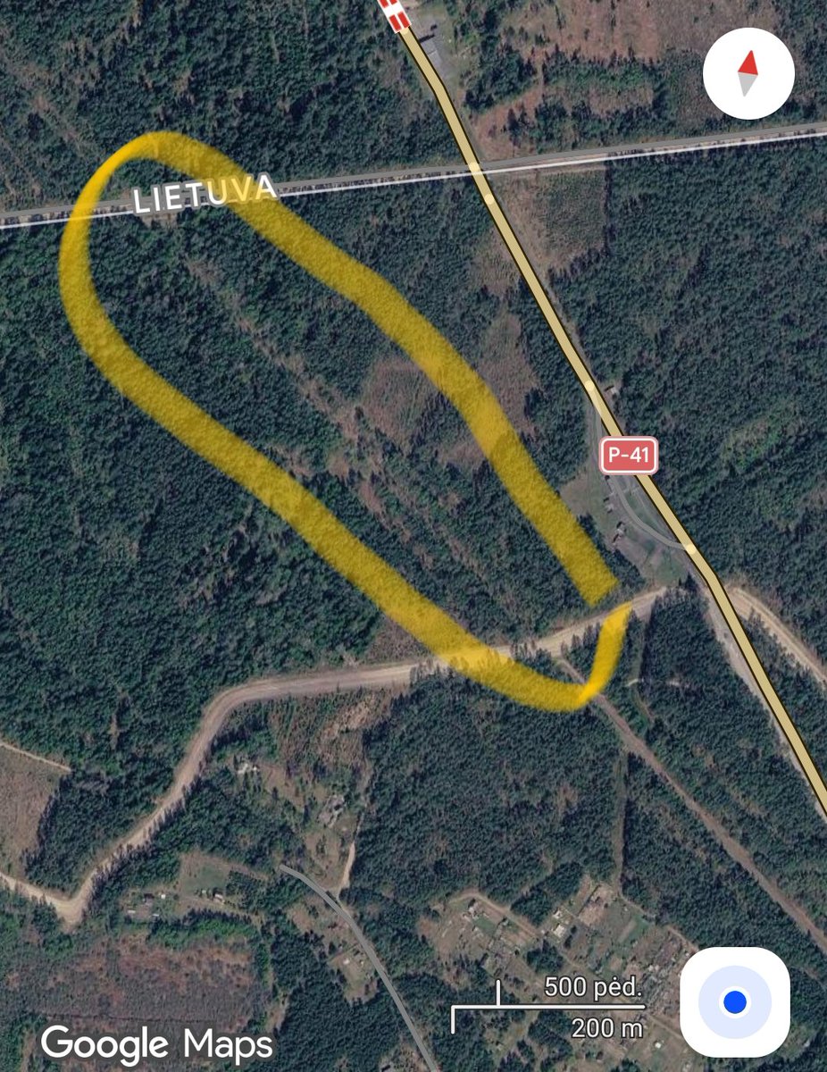 DainiusLTU's tweet photo. 1. Belarus dismantled that section of the railway — it did not restore it.
2. There isn't even a railway line reaching the border on the Belarusian side.
3. On the Lithuanian side, there are nothing but forest tracks.

But that doesn’t stop them from spreading misinformation 🤮 https://t.co/JRn8QKAOrp