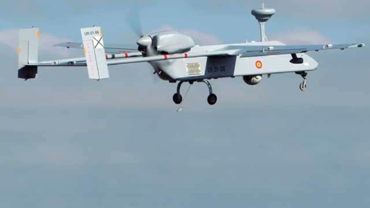 ardoy_manuel's tweet photo. ¿Pericoooo...de los más de 1600 drones que atacaron Moscú en día de las elecciones...cuántos están fabricados en España?
¿Asumes que has convertido España en un objetivo militar? https://t.co/8w7Rvtiky7