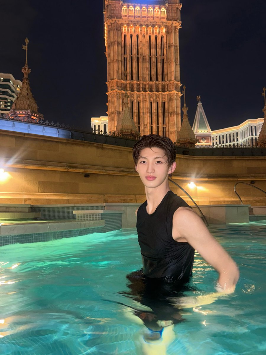 ebu1nk_'s tweet photo. 씹탑력 미쳤네 https://t.co/CfnOCvmiJo