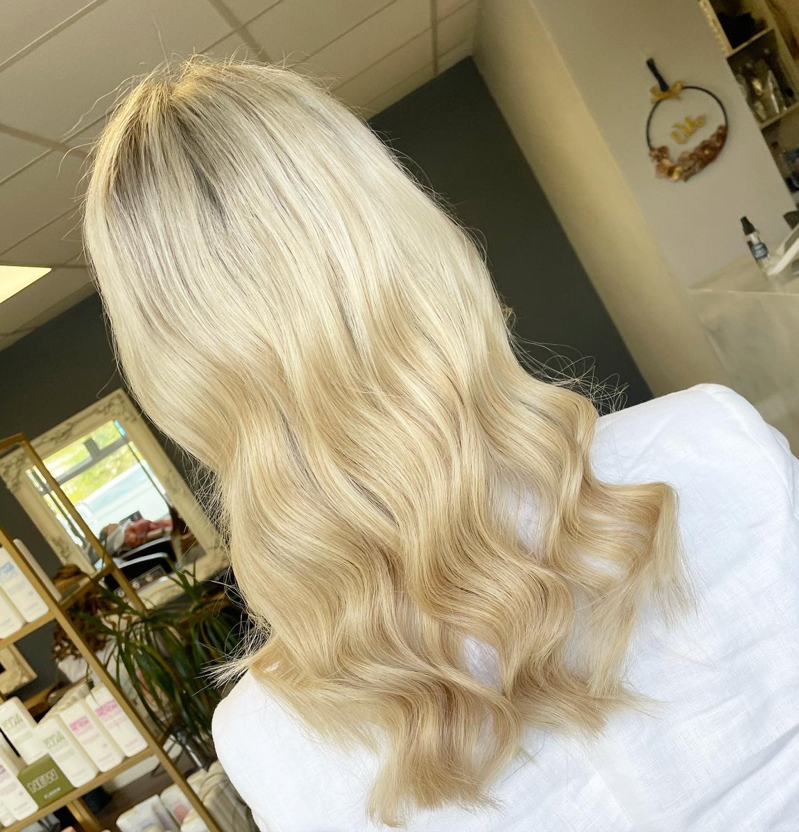 LadawnQuintas's tweet photo. Swipe to see how @michelle_vibehairstudio transformed this gal using @goldfeverhair
Michelle is so busy with extensions so if it’s something you’re thinking of, book in for your free consultation 💫 https://t.co/TtjYDLlUgB
