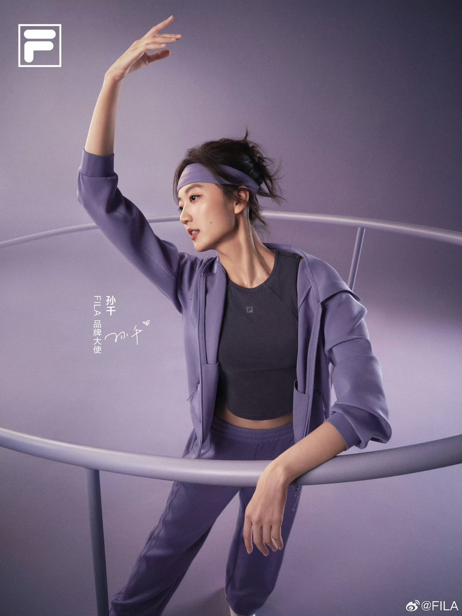bb_ro77's tweet photo. 260903  FILA 웨이보 

#손천 #SunQian #孙千 https://t.co/Zt7TM4hQ7k