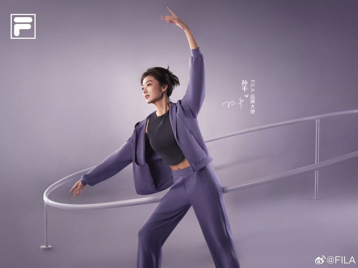 bb_ro77's tweet photo. 260903  FILA 웨이보 

#손천 #SunQian #孙千 https://t.co/Zt7TM4hQ7k
