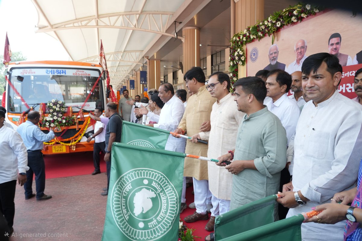 OfficialGsrtc's tweet photo. ભાદરવી પૂનમે મા અંબાના દર્શને આવતા લાખો શ્રદ્ધાળુઓની યાત્રા સુગમ, સલામત અને સુખદ બને તે માટે વધુ બસો સેવામાં જોડાઈ છે.

આજે ગીતામંદિર બસ સ્ટેશન, અમદાવાદ ખાતે નાયબ મુખ્યમંત્રીશ્રી હર્ષ સંઘવીના વરદ હસ્તે એક્સ્ટ્રા બસ સંચાલનનો શુભારંભ અને નવીન બસોનું લોકાર્પણ કરવામાં આવ્યું. આ પ્રસંગે રાજ્યકક્ષાના પરિવહન મંત્રીશ્રી પ્રવીણભાઈ માળી, શ્રીમતી દર્શનાબેન વાઘેલા તથા અન્ય મહાનુભાવો પણ હાજર રહ્યા.

#GSRTC #DadaNiSawari #JayAmbe