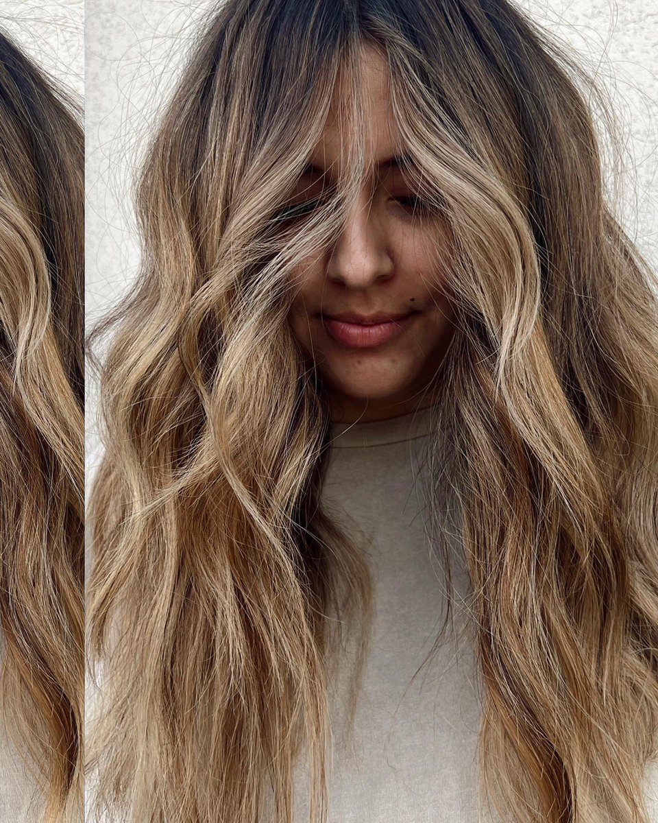 Concepcionaodu's tweet photo. psa: ROOT SMUDGES CHANGE LIVES ✨ || a good blend at the root is important for longevity besties. That’s when foil work + root smudge go hand in hand 🤝 bc the before pic captures foil work that didn’t leave the best grow out; after I had to do 2 https://t.co/iMnPyWJa7h