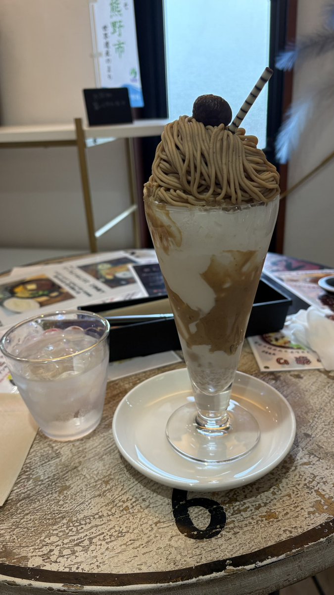 uyu197045's tweet photo. モンブラン食べるやで😋

#HaneCafe
#熊野市 https://t.co/go73eJDAM4