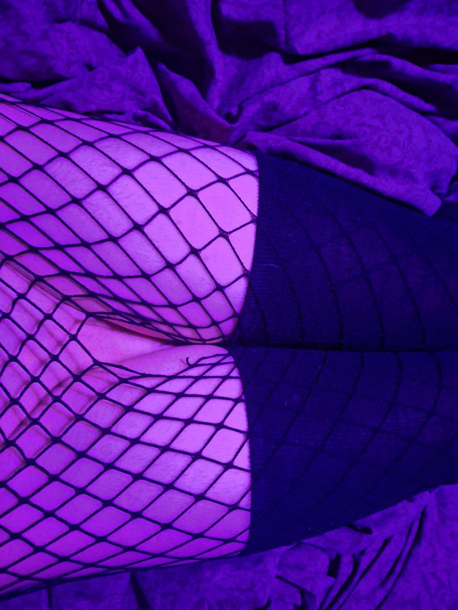 VaughnsboxAD's tweet photo. POV: the date with the cute twink in your class went a little TOO well.. 
#nsfw #nsfwtwt #femboy https://t.co/jDXBF75bce