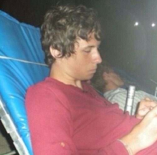 flowrsdnp's tweet photo. “you’ve got curly hair and it’s cute” https://t.co/BiVMvoDcrm
