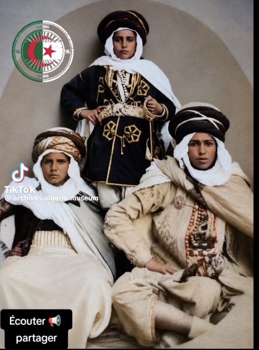 dzingeur85's tweet photo. Citoyens algériens en tenues traditionnelles algériennes: le caftan, le burnous, la chèche, le jabador… et la monarchie marocaine en tenues traditionnelles marocaines. La différence est frappante, mais les Marocains osent prétendre que les Algériens s’approprient leur patrimoine https://t.co/IlSdUYO1vn