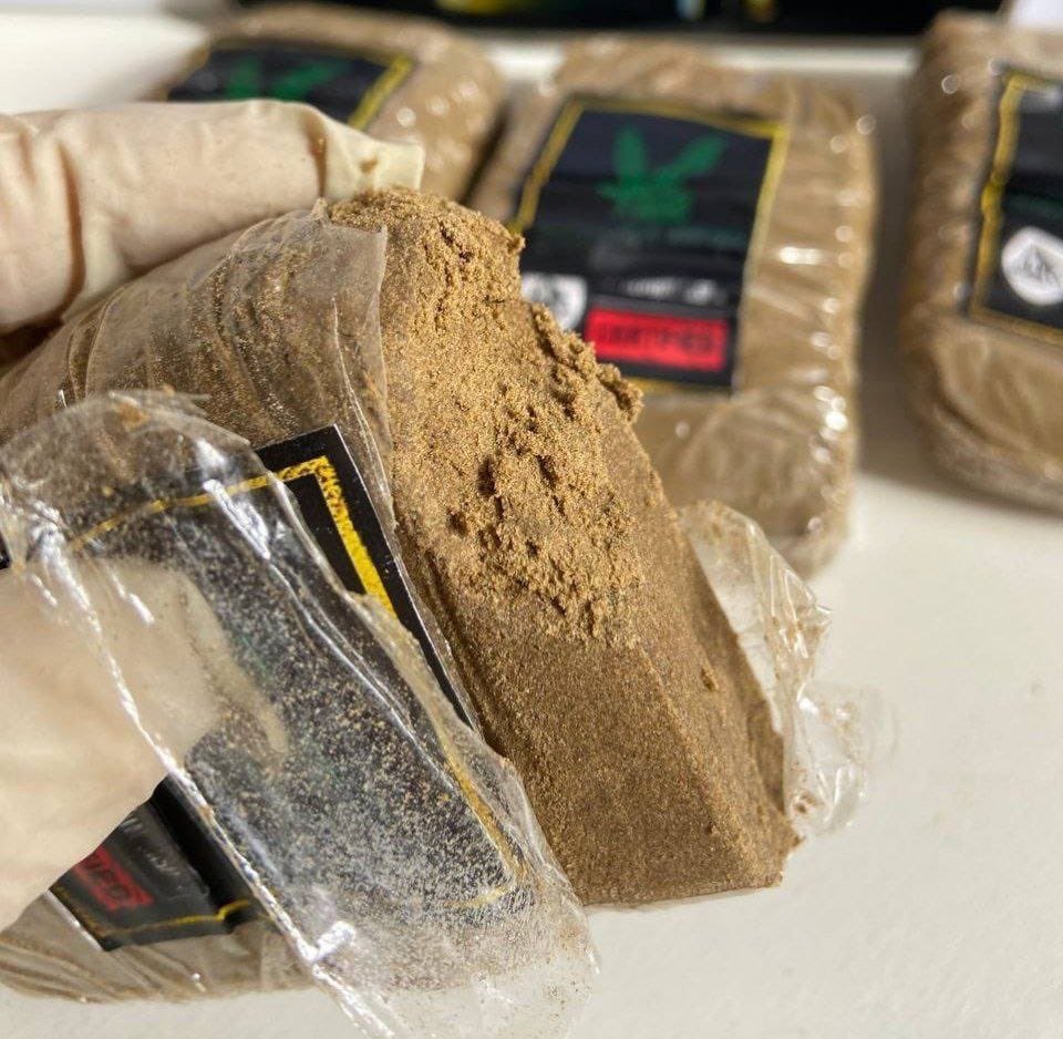 PersiEmmanuel's tweet photo. Viens récupérer surplace frérot
LIVRAISONWEED telegram
#weed #beuh #hash #coke #3mmc
Telegram : https://t.co/8fnqJQLESV

#3mmc #drogueFrance #franceCrevete #beuhMagique #France #Paris #Marseille #Lyon #Bordeaux  #Nantes  #Nice https://t.co/v2pCdN5N5g