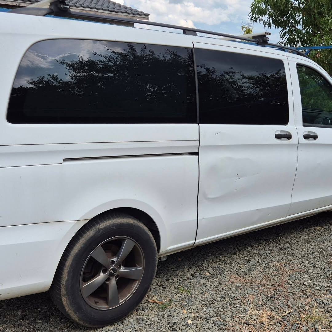 KizzyMcglawn's tweet photo. Mercedes-Benz Vito 119 CDI Extra Long, 2019, damaged and repaired, runs perfectly. €10, 000 fixed price, VAT included and non-deductible. 0751222444 https://t.co/W3gaZnmFwZ