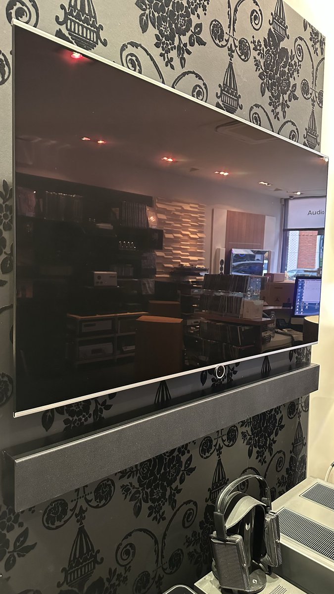 AudioVenue's tweet photo. Loewe range of televisions back on demonstration.

#loewe #loeweantares #loewetv #televisions #tv https://t.co/5ov3cwk3ZB