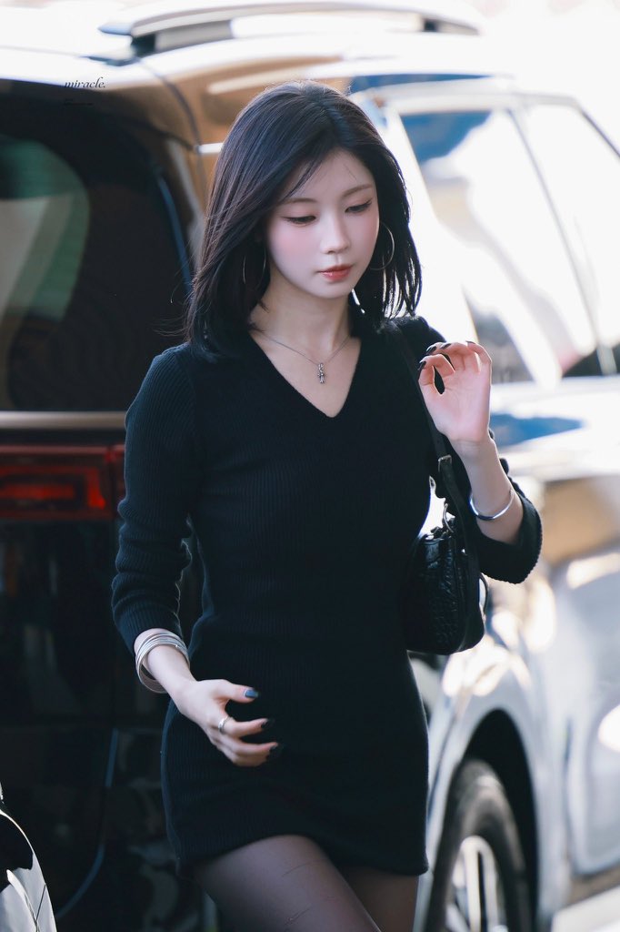 vacesajiao's tweet photo. She is only 20 years old. She is really feminine
#asa #enamiasa #babymonster #아사 https://t.co/HzVHiUvKvp
