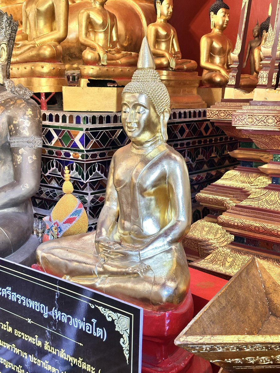 jenrob_jen's tweet photo. วันอีกแห่งครับ ที่เชียงใหม่หลายวัดให้ความรู้สึกแบบ พักก่อนนะ หายเหนื่อยค่อยเดินทางต่อมา เป็นจุดพักใจที่ดีเลยครับ ✨ https://t.co/mxtw6KCcUk