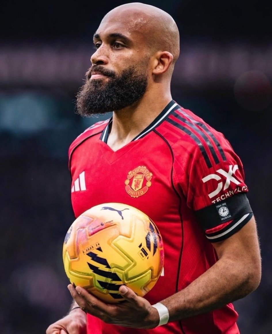 UTD_YARD's tweet photo. Mbeumo is not a 1v1 winger. He struggles to take players on, and so far, he hasn’t added much to that wing position. https://t.co/a8G2KD45bL
