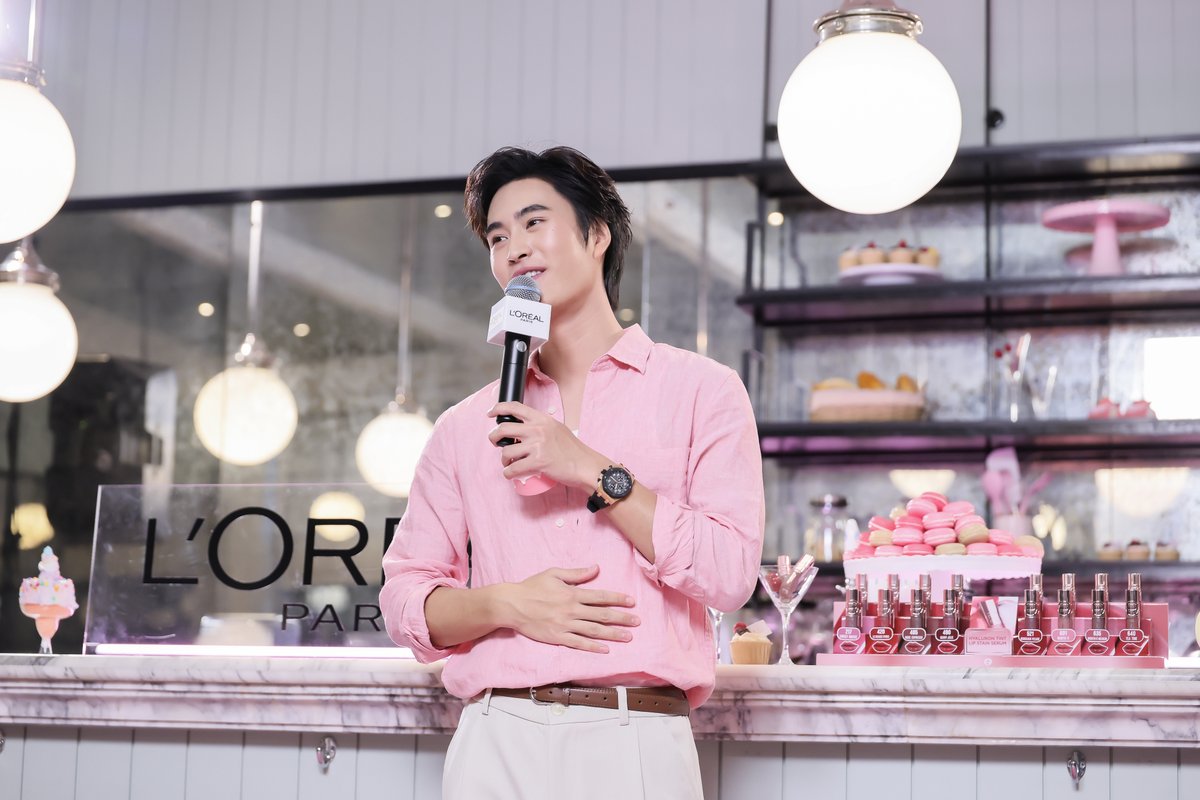 LOrealParisTH's tweet photo. 🧁 รับชมภาพบรรยากาศสุดพิเศษ ในกิจกรรม 𝘼 𝙎𝙒𝙀𝙀𝙏 𝘼𝙁𝙏𝙀𝙍𝙉𝙊𝙊𝙉 𝙒𝙄𝙏𝙃 𝙂𝙀𝙈𝙄𝙉𝙄 ✨

ภายในงานเต็มไปด้วยความสนุก รอยยิ้ม และโมเมนต์สุดประทับใจ กับ Hyaluron Tint Lip Stain Serum ให้ทุกคนได้ริมฝีปากฉ่ำวาว ชุ่มชื้น ติดทนตลอดวัน พร้อมร่วมทำกิจกรรมสุดเอ็กซ์คลูซีฟไปกับ @gemini_ti  ไม่ว่าจะเป็นถ่ายรูปคู่ใกล้ชิด เล่นเกมสนุก ๆ และรับของขวัญชิ้นพิเศษกลับบ้าน 💖

ขอบคุณแฟนคลับทุกท่านที่มาร่วมสนุกกัน แล้วพบกันใหม่ในกิจกรรมครั้งถัดไป รอติดตามได้เลย 🙏🏻

#LOrealParisTH #LOrealMakeupTH #Makeup #ลิปทินต์ไฮยา #LOrealHyaluronTint #LOrealParisXGemini #LOrealHyaluronTintxGemini