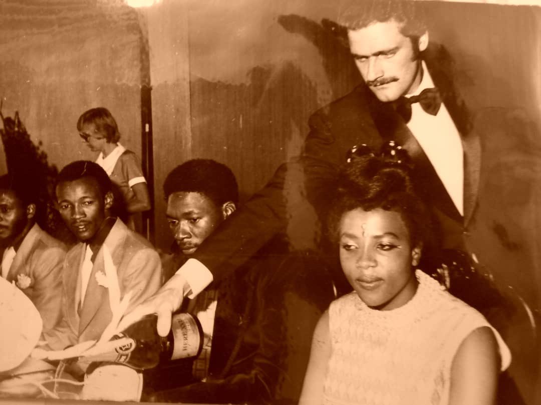 KoosdlRey's tweet photo. This photo was taken during the height of Apartheid... unbelievable, hey?

Jomo Sono, on his wedding day, 10 February 1979, to Gail Sebetlele in Orlando East https://t.co/CjeRh0nT3D