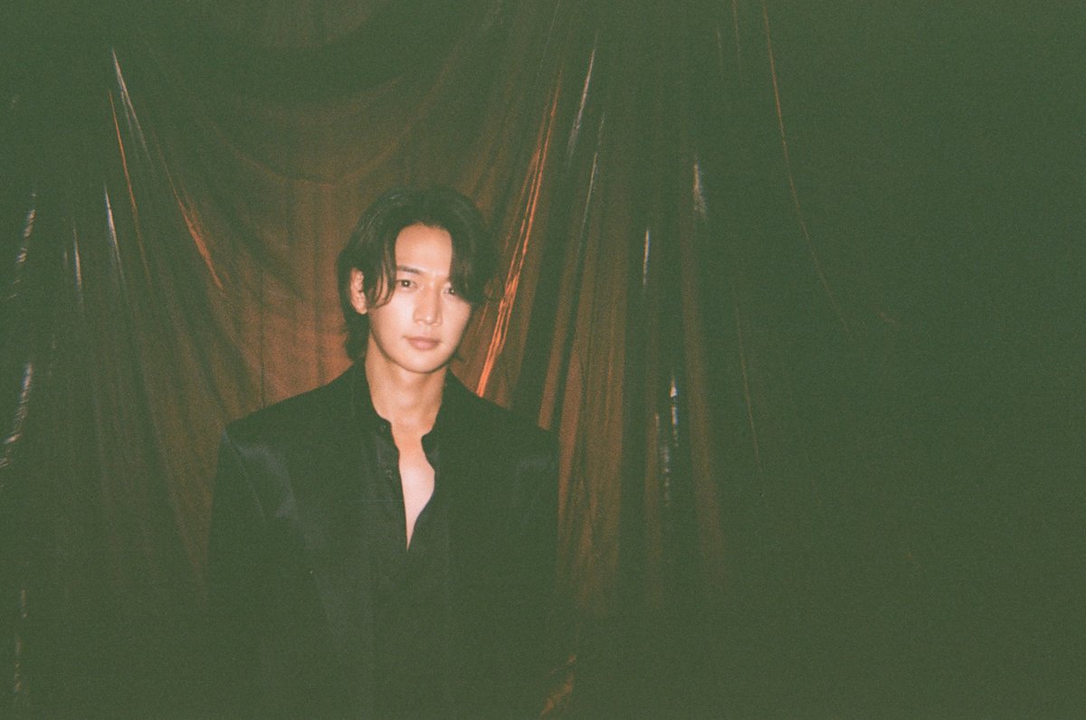 SHINee's tweet photo. heat is still on.  

🔥https://t.co/i6BX3XAqPG

#MINHO #민호
#Makeithot #MINHO_Makeithot
#SHINee #샤이니 https://t.co/iVIZ3A7cX3