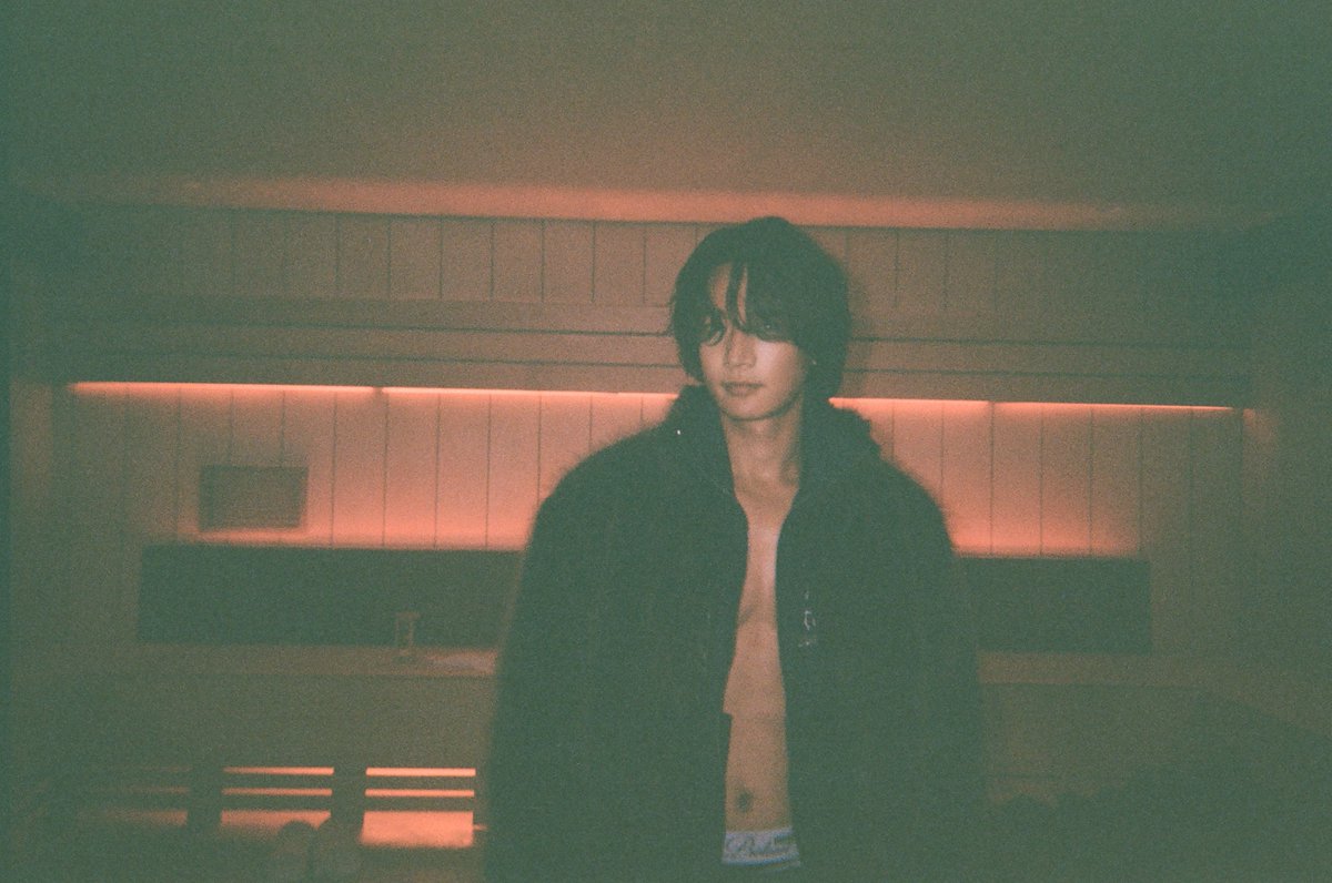 SHINee's tweet photo. heat is still on.  

🔥https://t.co/i6BX3XAqPG

#MINHO #민호
#Makeithot #MINHO_Makeithot
#SHINee #샤이니 https://t.co/iVIZ3A7cX3